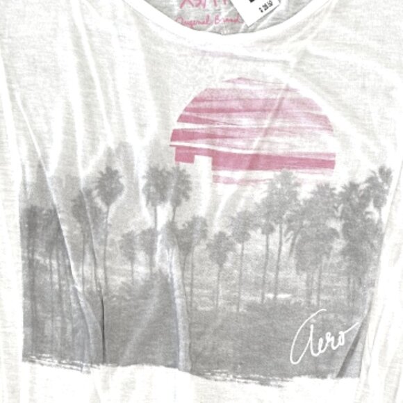 Aero White California Graphic Tee – Size XS (NWT) - Picture 2 of 4